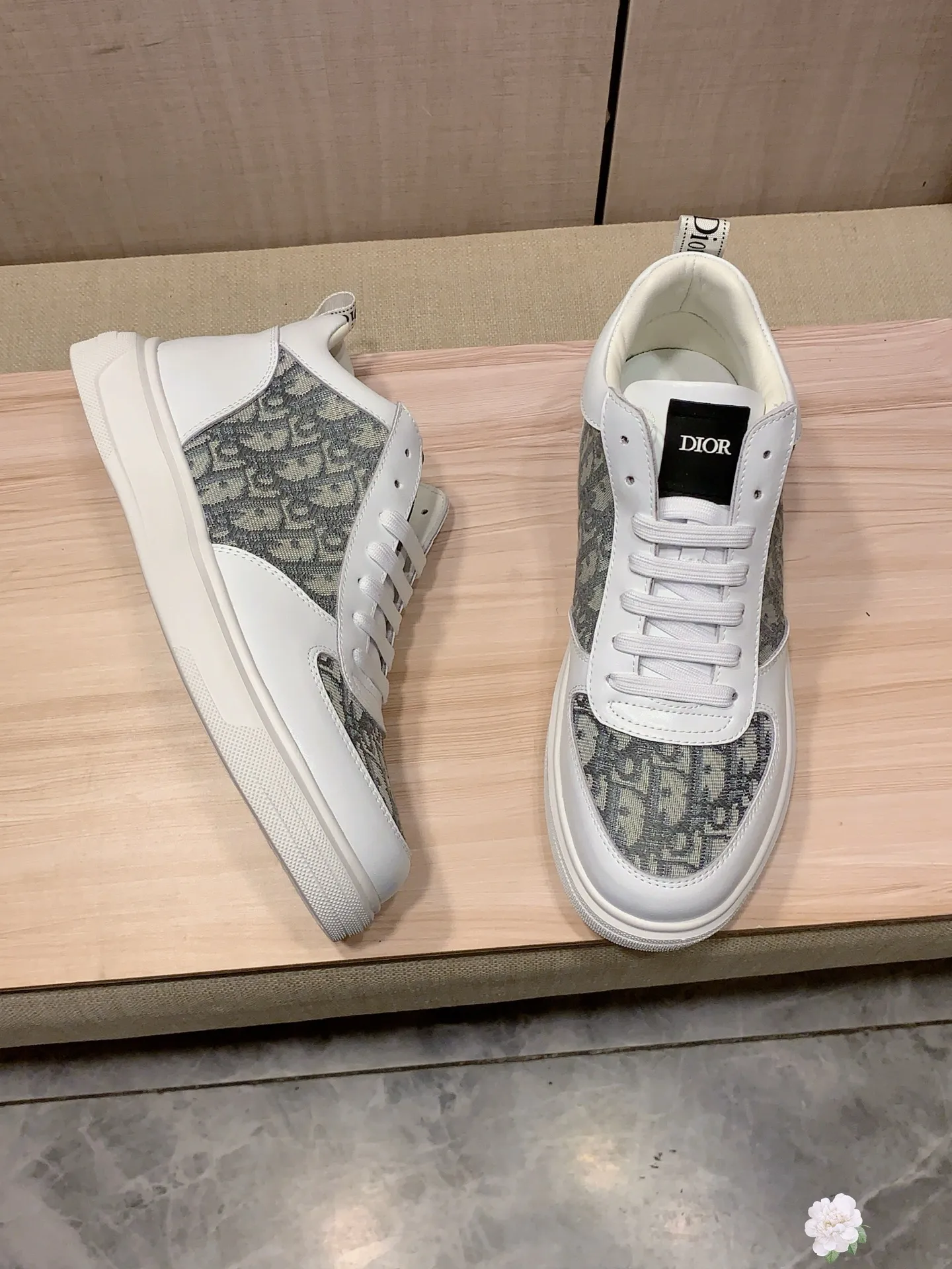 Men's Men's Shoes💰442💰💰🎩🎩[Lightning][Lightning] "Dior DIOR*" The latest and most popular casual shoes, top brand [seduce] luxury ~ purchasing agency, top ~ quality. [Strong] The upper is made of imported breathable cowhide with material ➕ breathable sheepskin feet (•) and fine workmanship. The original stylish and stylish soft rubber wear-resistant and non-slip outsole is light and comfortable on the feet. The real thing looks better when photographed in person. 111: code: 38-44, 3️⃣ colors selected